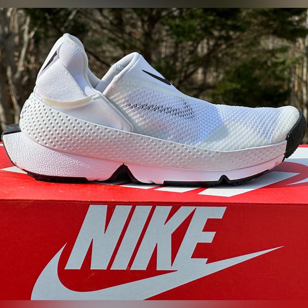 Nike White Flyease Slip On Casual Laceless Sneakers NEW Womens 6.5 fits Youth 5Y - Picture 4 of 9